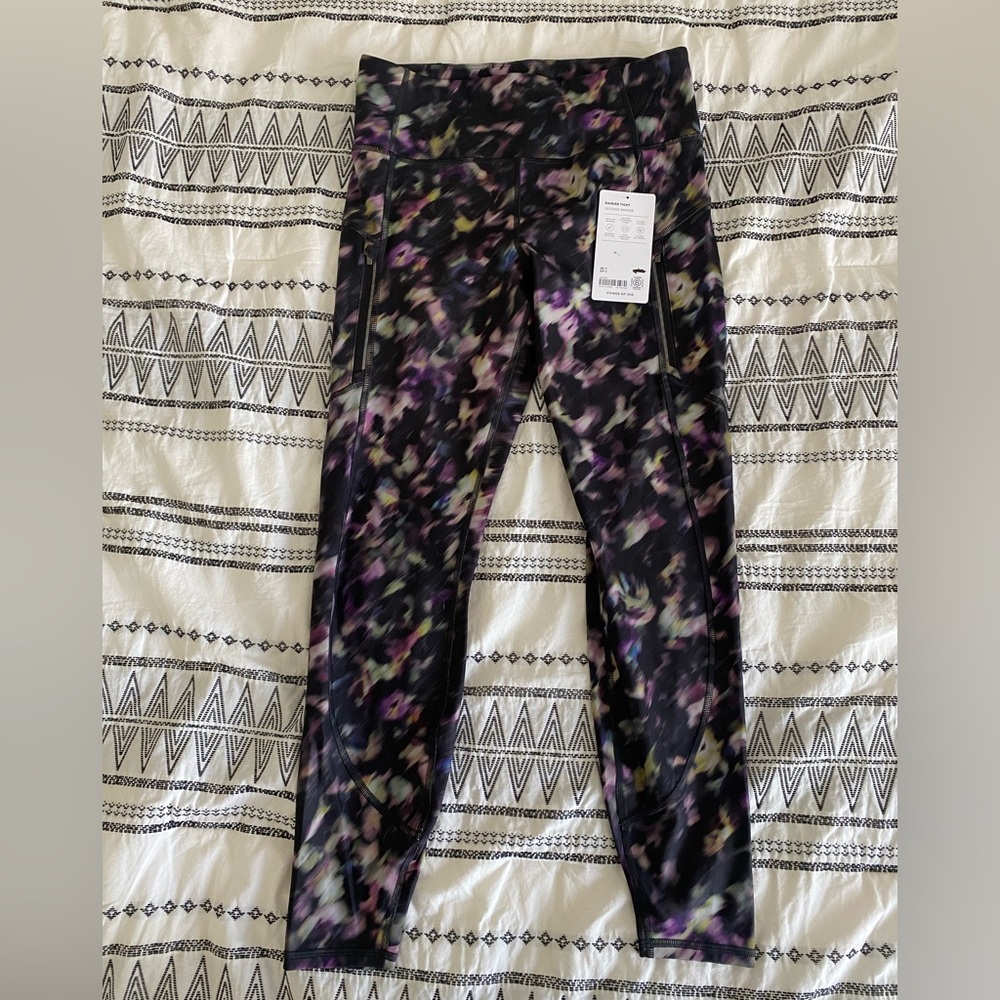 NWT Athleta Rainier Leggings Medium